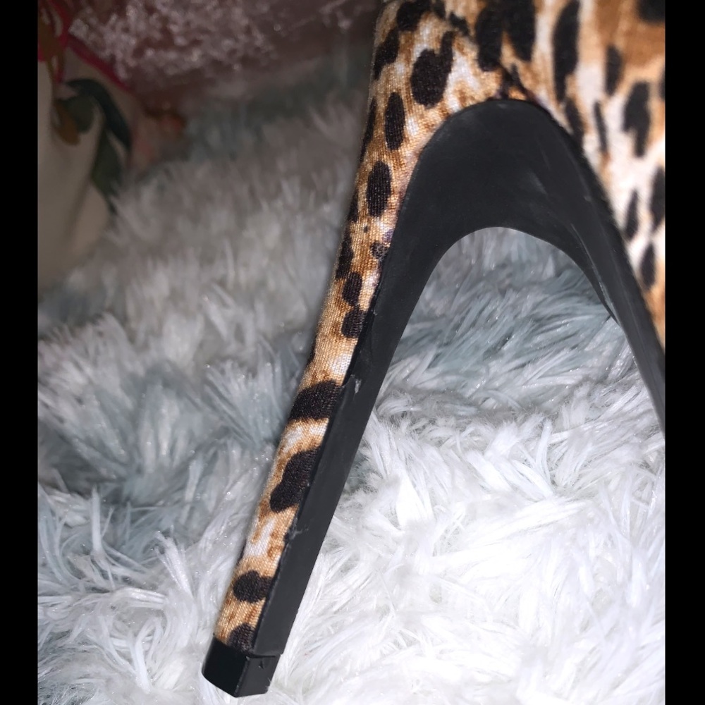Leopard Print✨Heeled Bootie - Picture 7 of 8